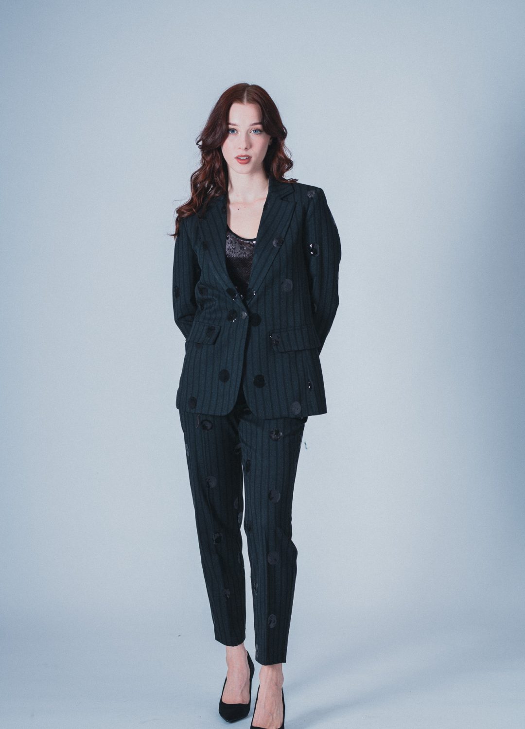 Thella _ ott 2412007
